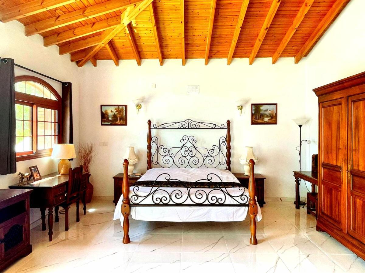 Beautiful Home Пафос Стая снимка