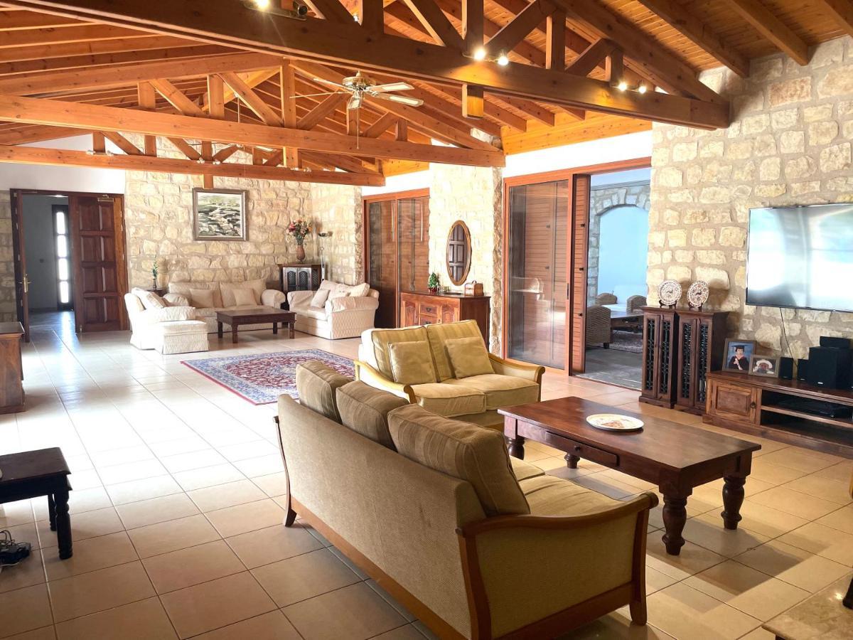 Beautiful Home Пафос Екстериор снимка