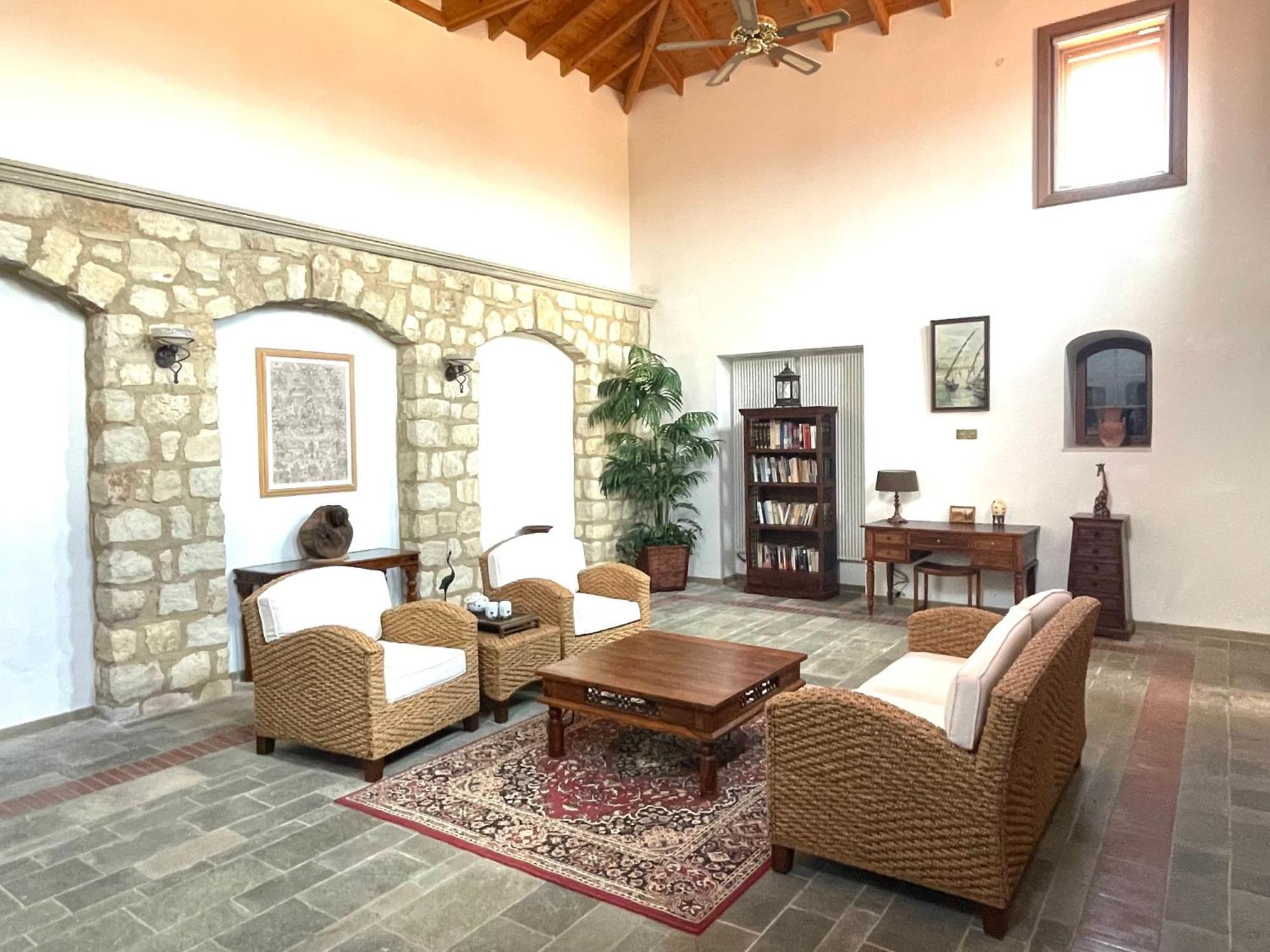 Beautiful Home Пафос Екстериор снимка